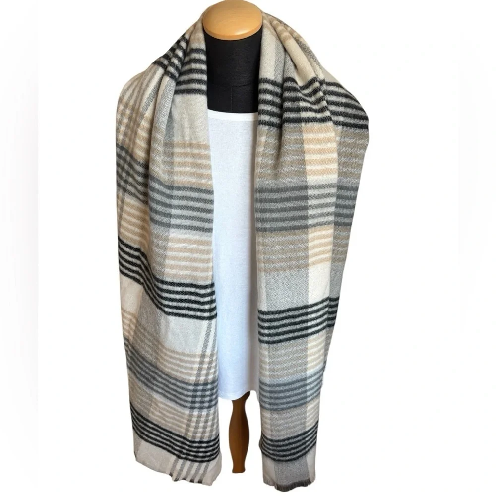Zara chic plaid